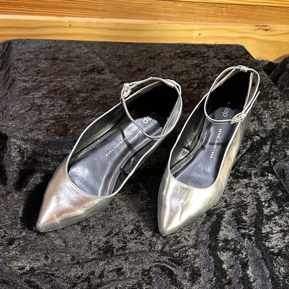GAP Silver Flats with Ankle Strap
